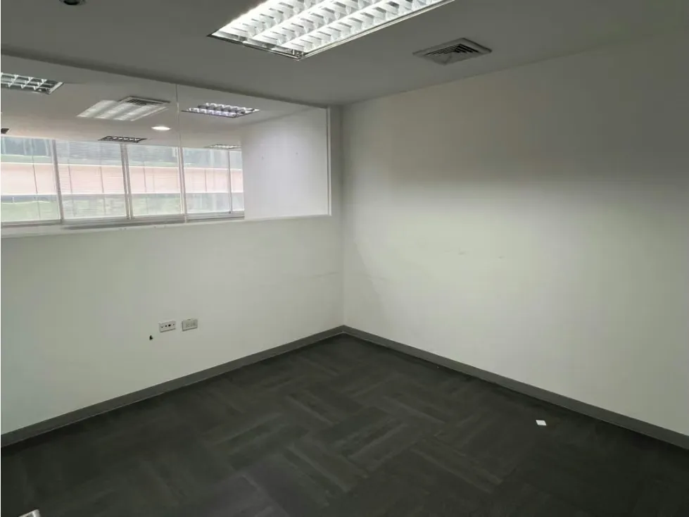 En Alquiler Oficina de 117m2 en El Rosal. Chacao - Caracas - 9