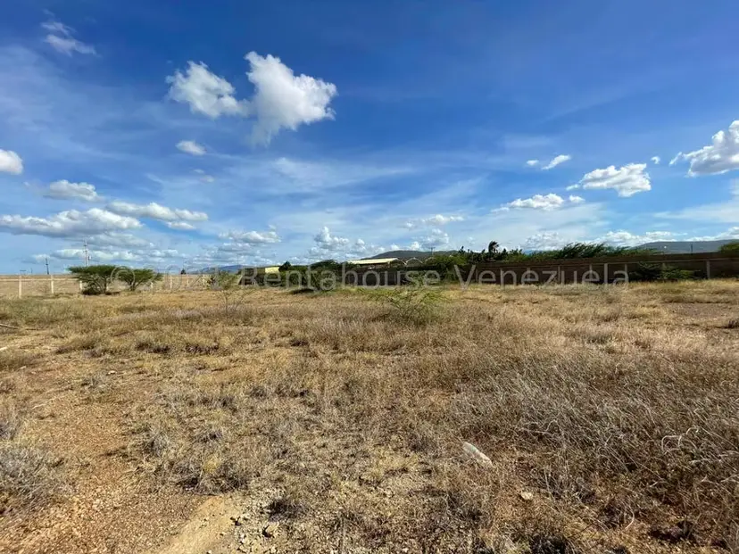 Terreno (Comercial) en Venta en La Velita, Falcon