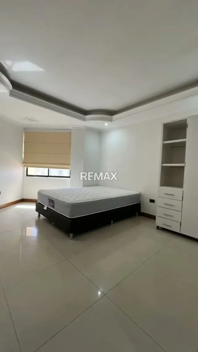 APARTAMENTO AMOBLADO CON VISTA AL LAGO EN RES VIVIANA - 13