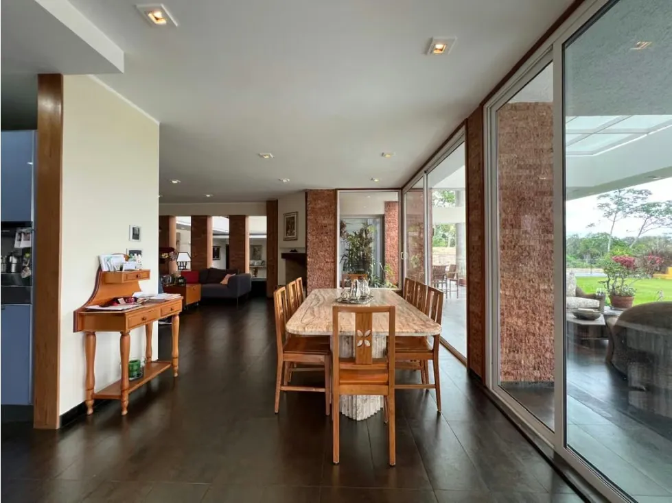 Se vende casa 2000m² 6h/7b/715p La Lagunita - 5