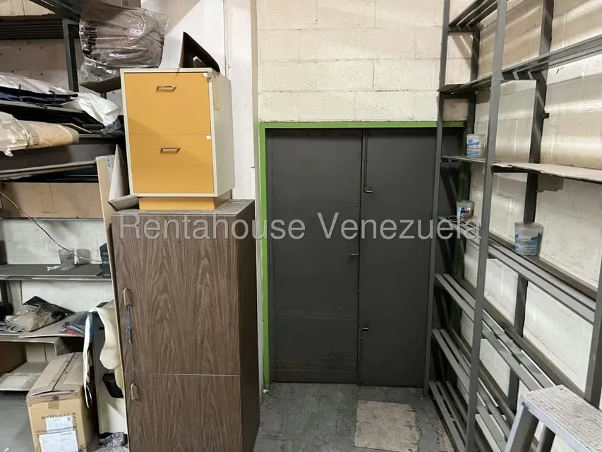 Galpon - Deposito en Venta en Los Cortijos de Lourdes, Distrito Metropolitano - 12
