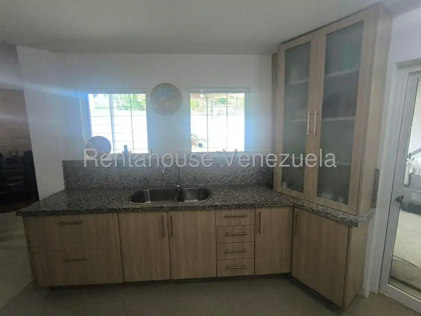 Casa (Duplex) en Venta en La Josefina II, Carabobo - 16