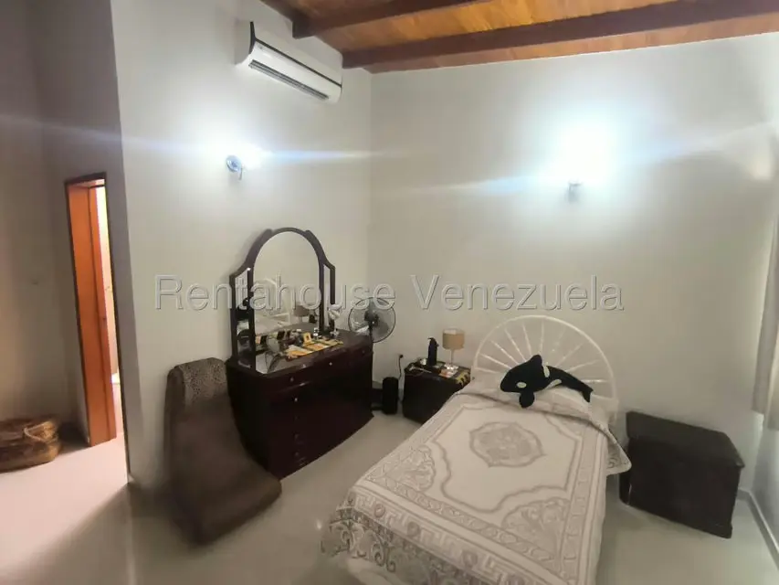 Casa (Duplex) en Venta en La Josefina II, Carabobo - 32