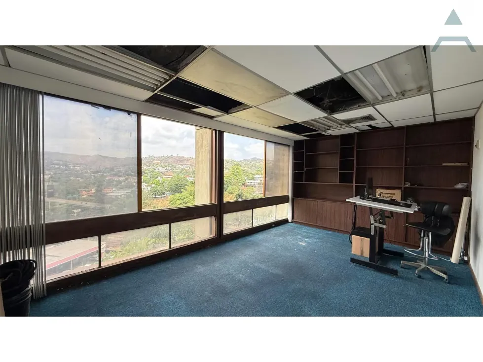 Se vende oficina 120m² Prados del Este - 4