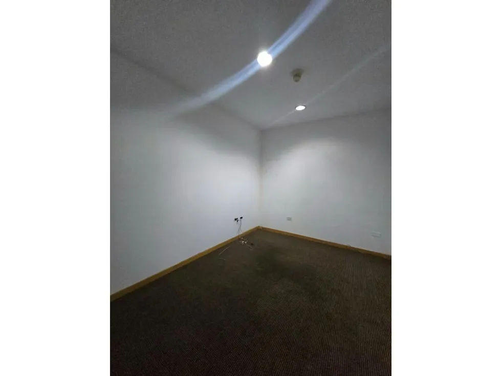 OFICINA EN VENTA 157 M2 - URB CHUAO - 6