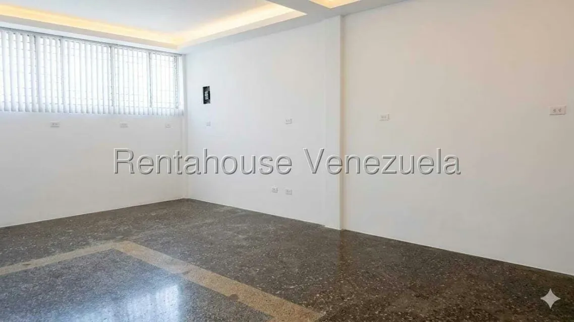 Casa (1 Nivel) en Alquiler en Cumana, Zulia - 13