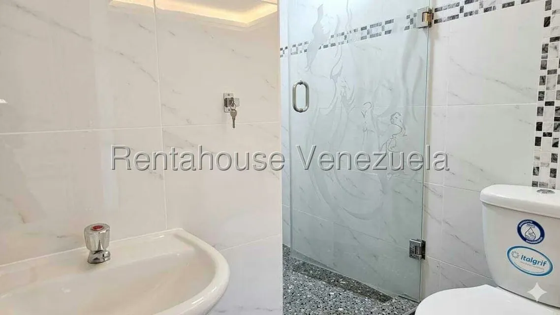 Casa (1 Nivel) en Alquiler en Cumana, Zulia - 10