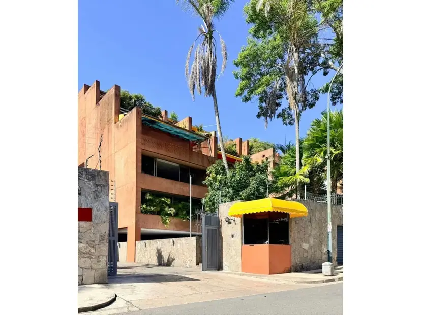 Alquilo apartamento 246m2 Alta Florida 7974