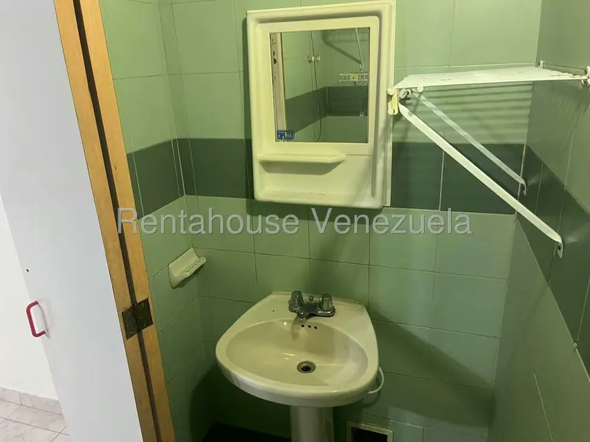 Local Comercial en Alquiler en Las Quintas, Carabobo - 11
