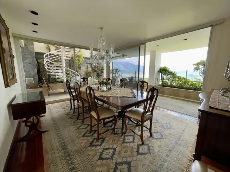 Ofrezco en venta BELLO PH para actualizar en Lomas de San Román - 5