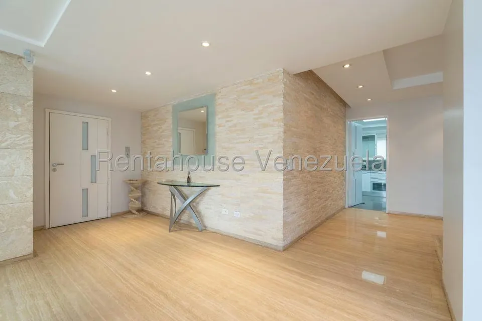 Apartamento (Multiples Niveles) en Venta en Macaracuay, Distrito Metropolitano - 8