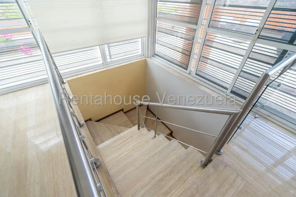Apartamento (Multiples Niveles) en Venta en Macaracuay, Distrito Metropolitano - 84
