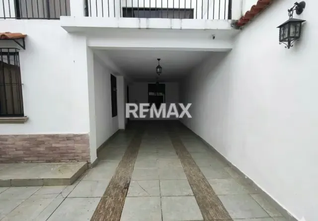 Casa en Venta Urb. Matalinda Araguaney - 3