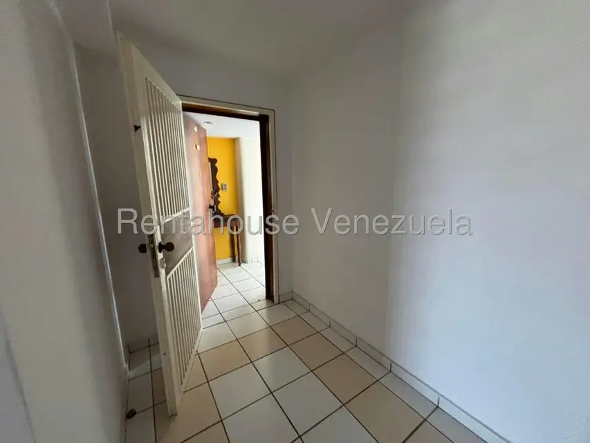 Apartamento (1 Nivel) en Venta en Porlamar, Nueva Esparta - 3