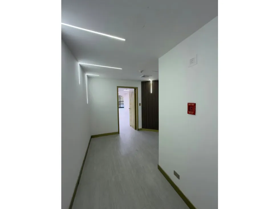 oficina en Alquiler en Las Mercedes 190 mts2 - 17