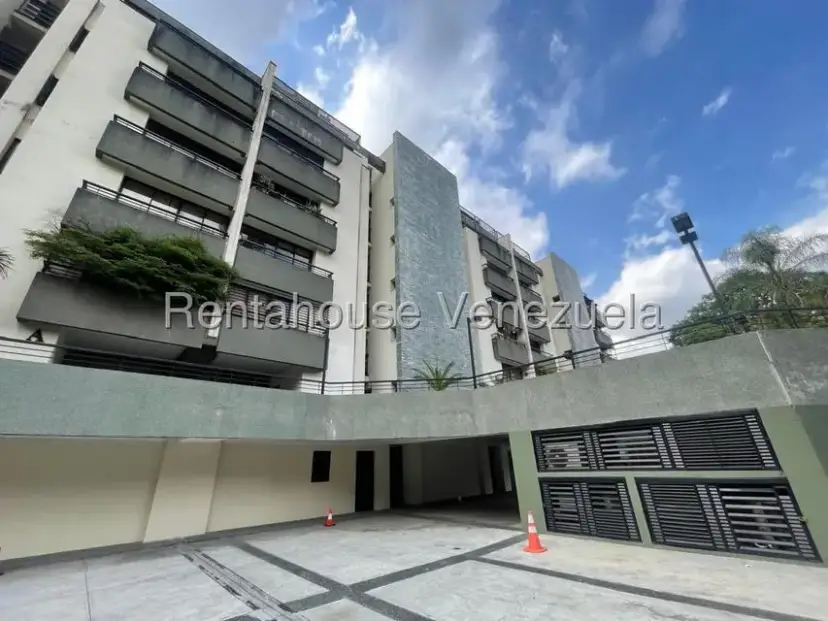 Apartamento (1 Nivel) en Alquiler en Valle Arriba, Distrito Metropolitano