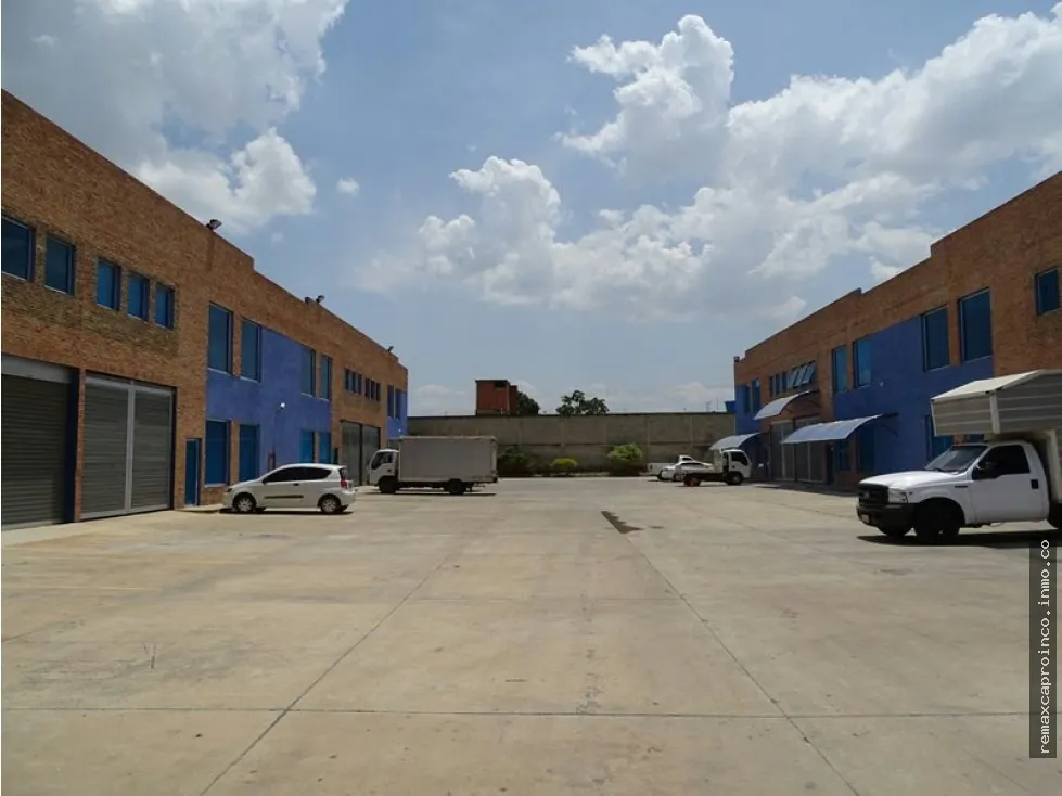 Excelente Galpón Zona industrial Valencia CODIGO 1079934
