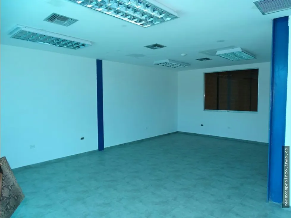 Excelente Galpón Zona industrial Valencia CODIGO 1079934 - 9