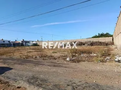 En Venta Terreno y Parcela calle san rafael esquina general pelayo puerta maraven - 3