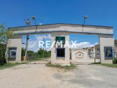 EN VENTA TERRENO DE 2.515 MTS2 CON UNA EXCELENTE UBICACION EN GRANJAS DE EL TUQUE EN TUCACAS ESTADO FALCON