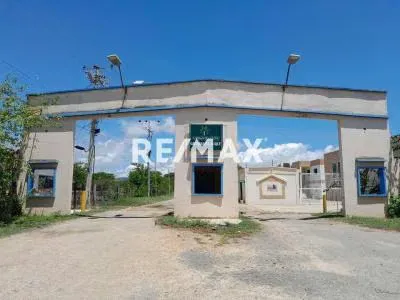 EN VENTA TERRENO DE 2.515 MTS2 CON UNA EXCELENTE UBICACION EN GRANJAS DE EL TUQUE EN TUCACAS ESTADO FALCON