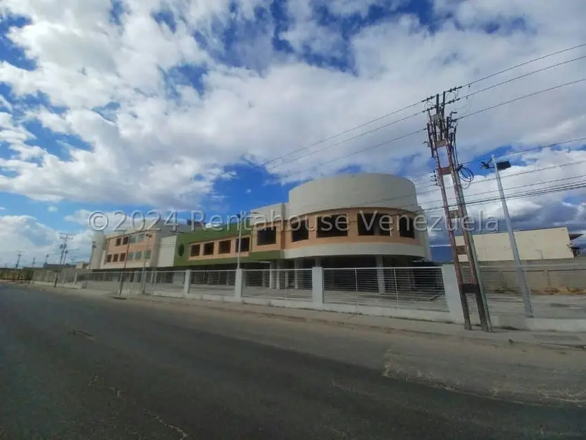 Local Comercial en Venta en Avenida Aragua, Aragua - 2