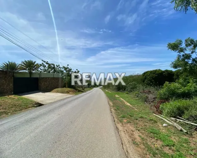 ¡EN VENTA! TERRENO ESTRATÉGICO EN GUARAME: 1,817M² IDEALES PARA TU PROYECTO TURÍSTICO O RESIDENCIAL CON POTENCIAL DE VISTA AL MAR EN LA MEJOR ZONA DE MARGARITA. - 13