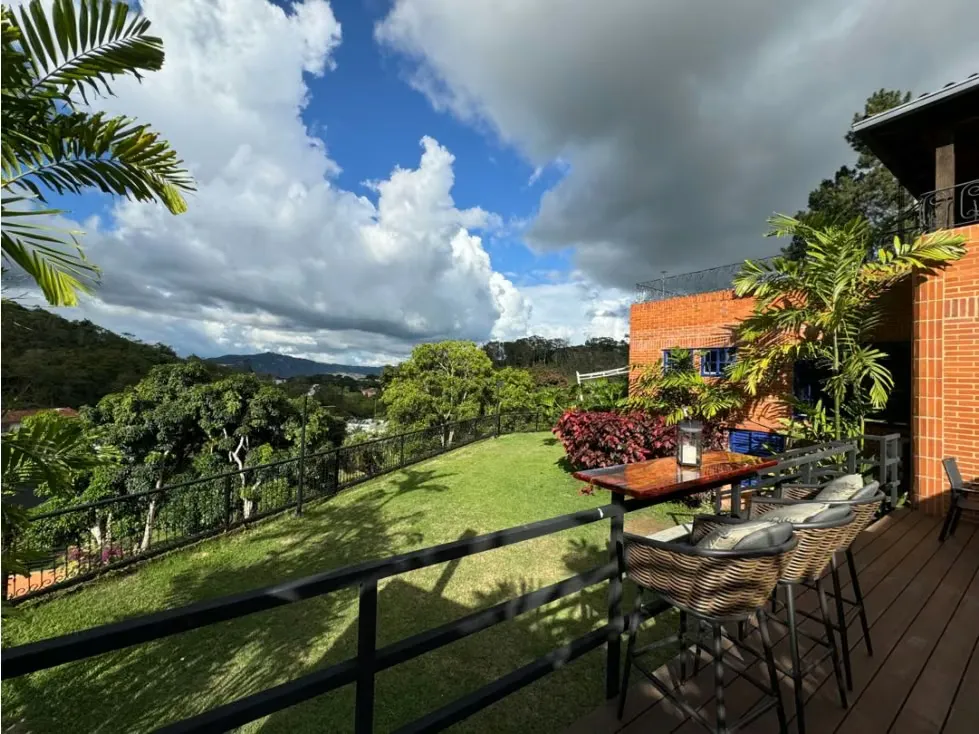 Se vende PB La Lagunita con gran jardín