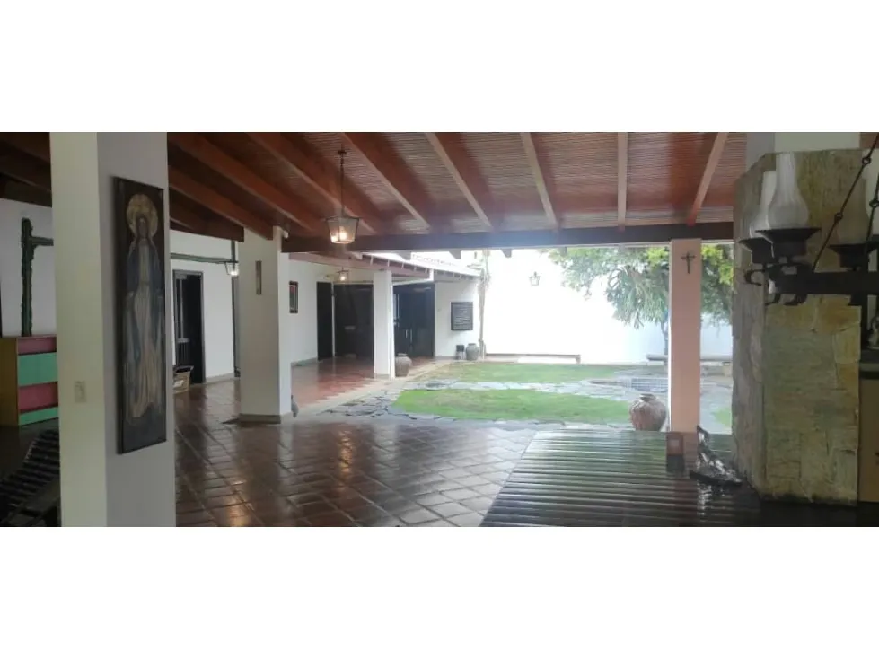 Vendo casa 1097m2 6h/7b/12p Valle Arriba 5184 - 2
