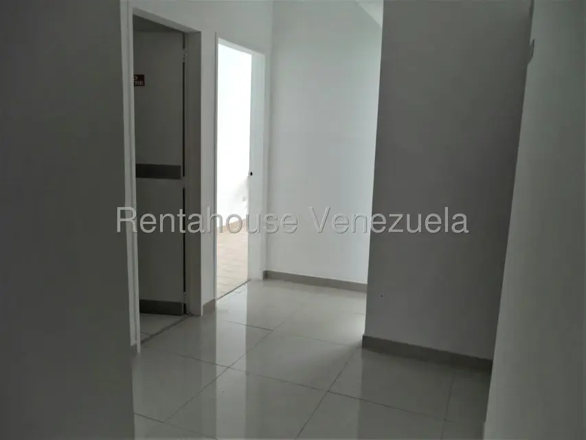 Consultorio Medico en Venta en Municipio Guaicaipuro, Miranda - 14