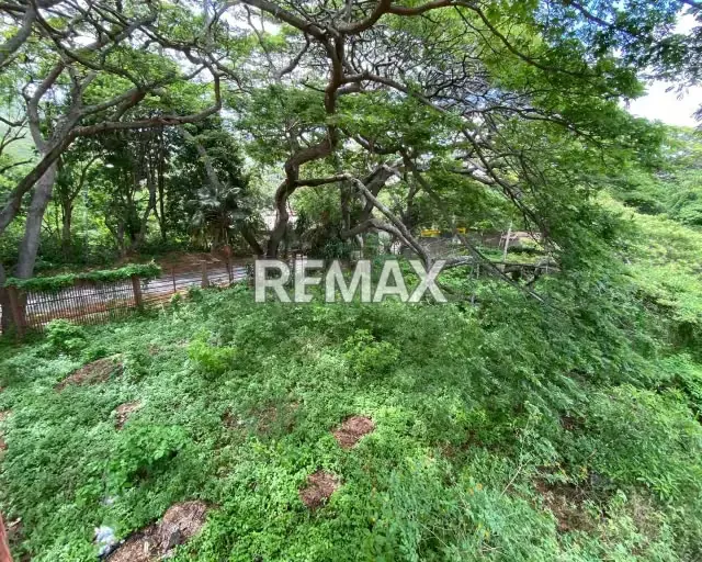 OPORTUNIDAD ÚNICA: EN VENTA LOCAL COMERCIAL + 2 APTS SOBRE 2.128 M² + 1,064M² DE TERRENO EN MARGARITA. ¡EL ACTIVO ESTRATÉGICO QUE NECESITAS PARA CRECER CON VISIÓN, SOLIDEZ Y CERCANÍA AL MAR! - 13