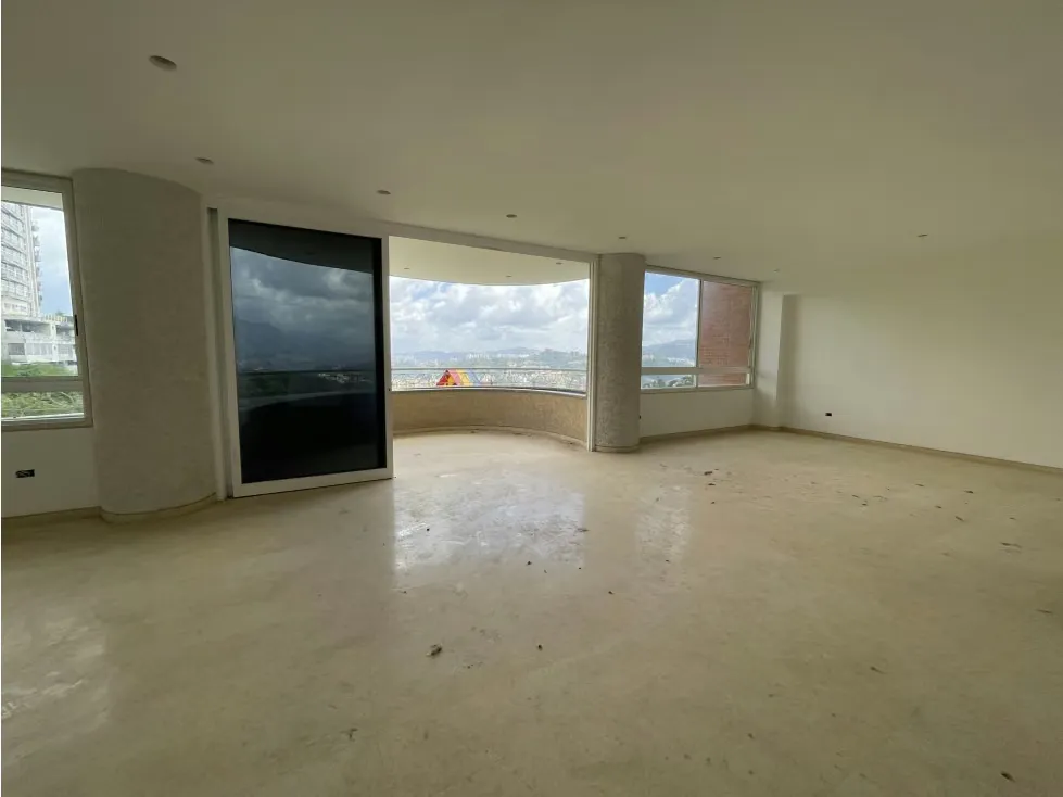 Se vende apto 322m2 4h+2s/3.5b+2s/5p Mirador de los Campitos 2032 - 4