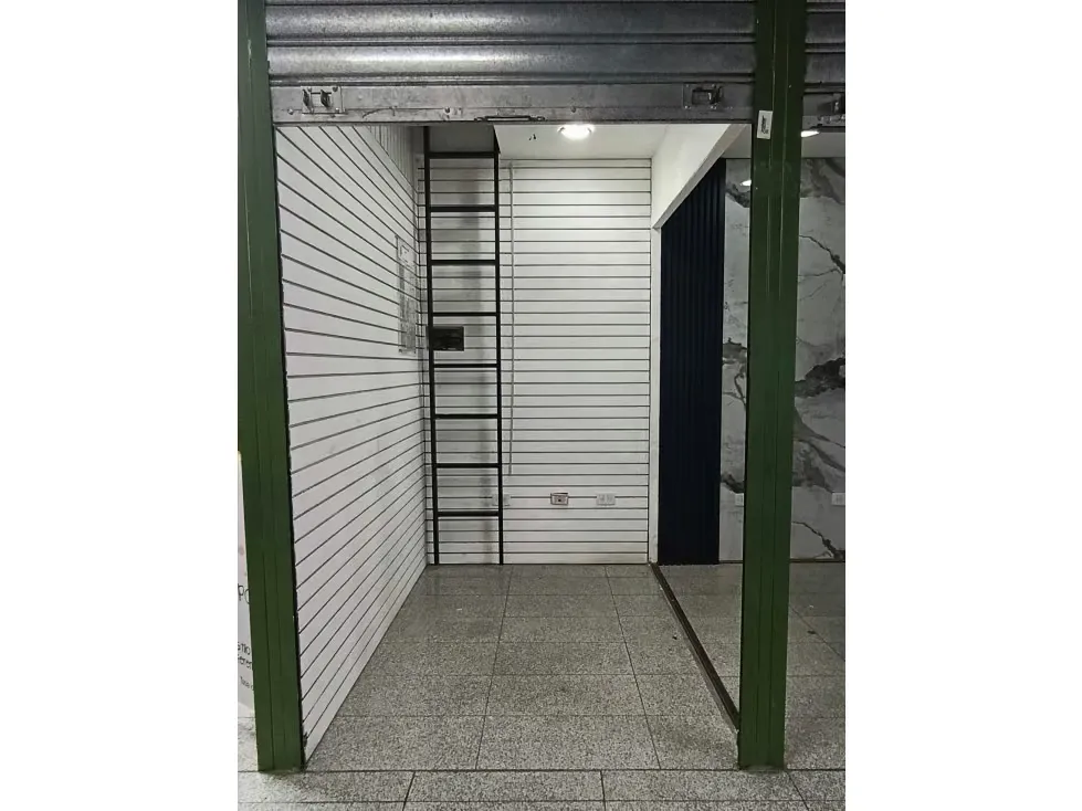 ALQUILER DE LOCAL COMERCIAL EN CHACAO, CENTRO DE COMPRAS MERPOESTE. - 7