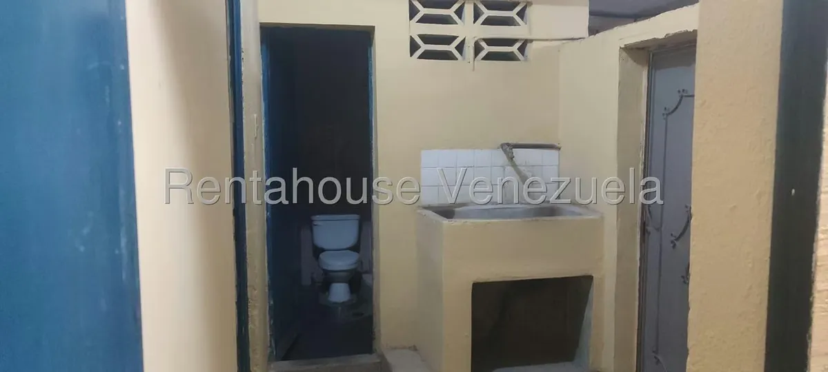 Casa (1 Nivel) en Alquiler en Santa Rosa, Carabobo - 11