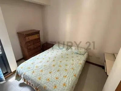 En Venta Apartamento Para Remodelar en El Cigarral - 2