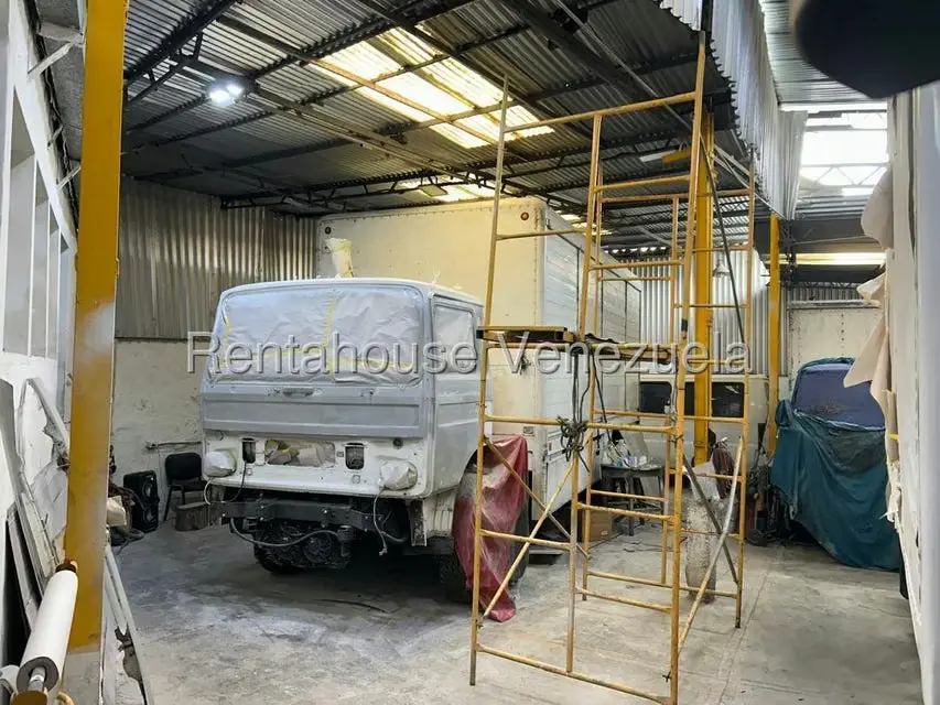 Terreno (Comercial) en Venta en Country Club, Distrito Metropolitano - 10