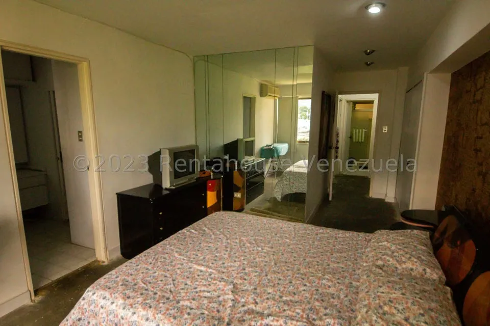 Apartamento (1 Nivel) en Venta en San Bernardino, Distrito Metropolitano - 11
