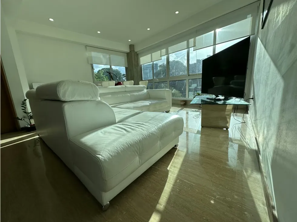 Exclusivo Apartamento en Venta en Campo Alegre Bella - 3