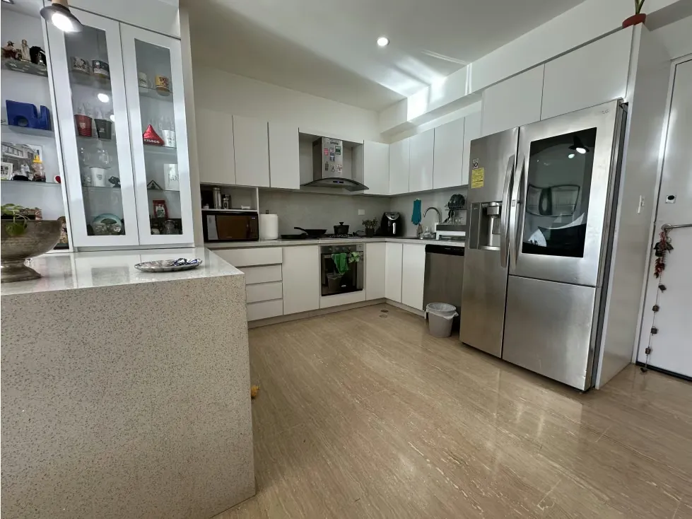 Exclusivo Apartamento en Venta en Campo Alegre Bella - 4