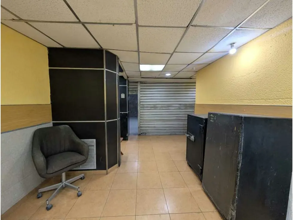 Local 279 m² frente al Metro Parque Central | 3 entradas | Av. Lecuna - 12