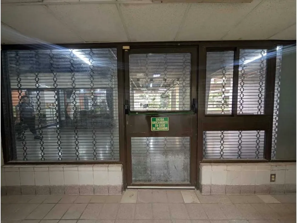 Local 279 m² frente al Metro Parque Central | 3 entradas | Av. Lecuna - 30