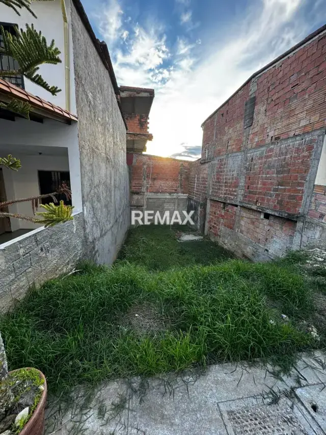 TERRENO EN VENTA EN LA AVENIDA ROTARIA