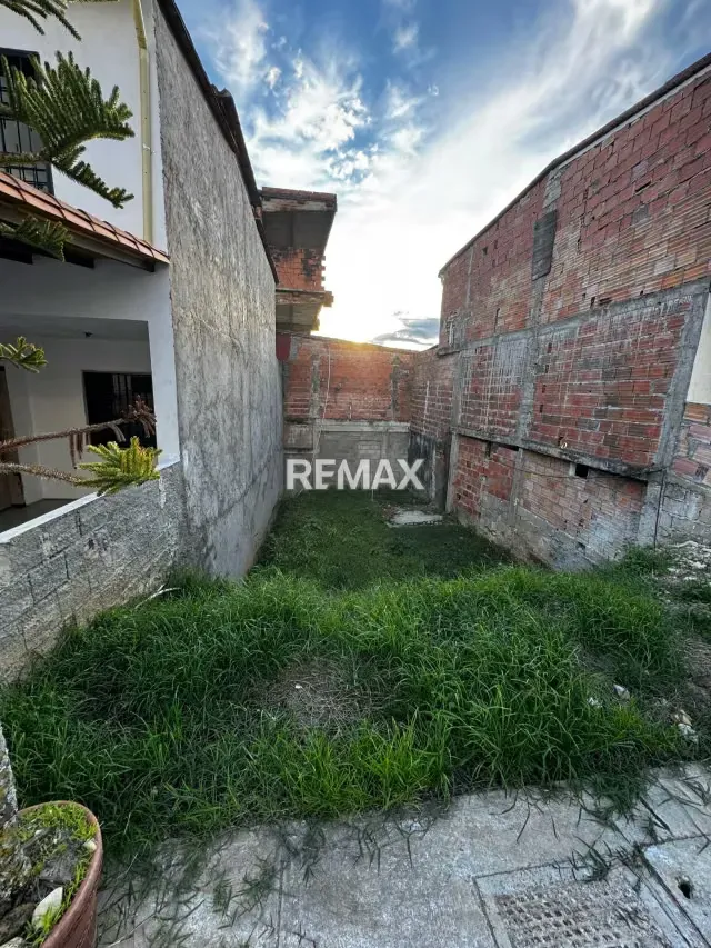 TERRENO EN VENTA EN LA AVENIDA ROTARIA