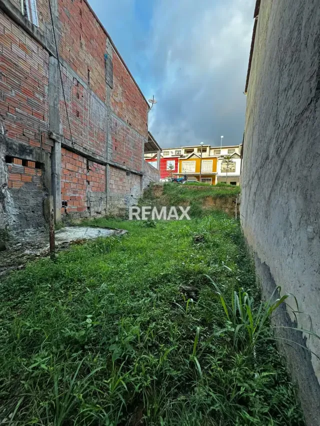 TERRENO EN VENTA EN LA AVENIDA ROTARIA - 7