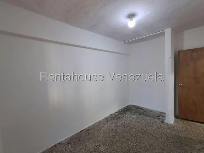 Apartamento (1 Nivel) en Alquiler en Caña de Azucar, Aragua - 13