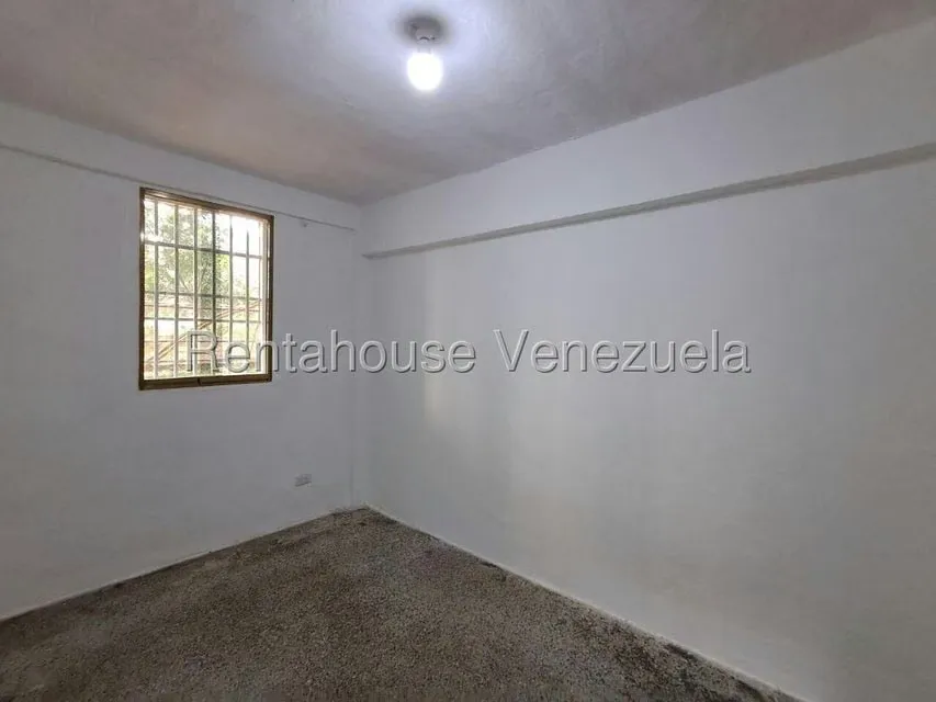 Apartamento (1 Nivel) en Alquiler en Caña de Azucar, Aragua - 16