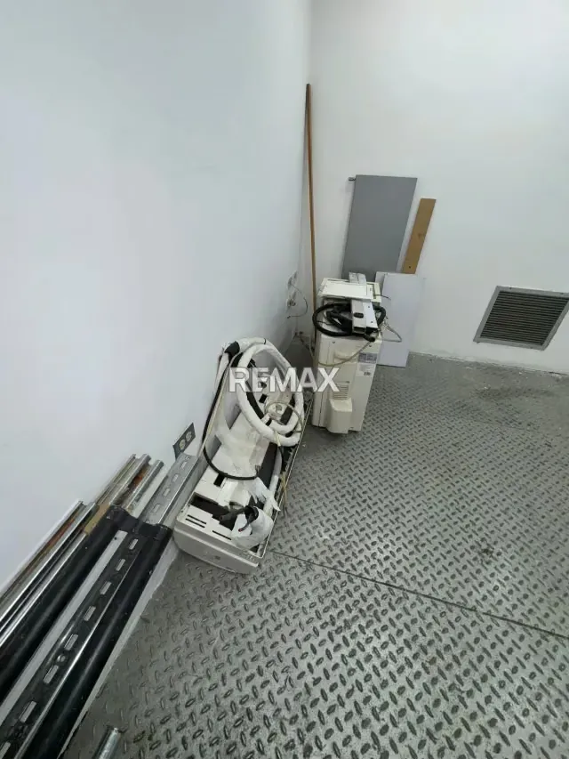 Local comercial en venta en Galerías Ávila - 8