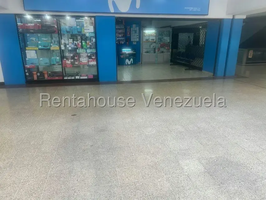 Local Comercial en Alquiler en Los Palos Grandes, Distrito Metropolitano - 11