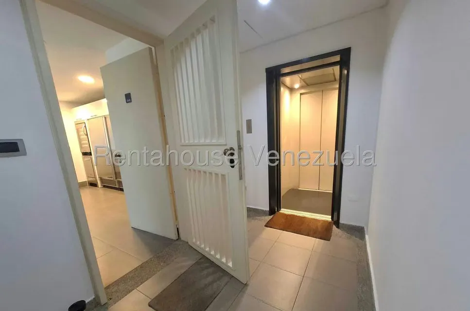 Apartamento (1 Nivel) en Venta en Colinas de Valle Arriba, Distrito Metropolitano - 42