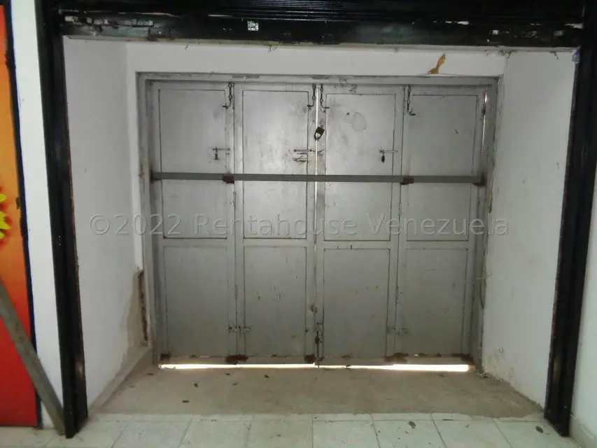 Local Comercial en Venta en La Campiña, Distrito Metropolitano - 2